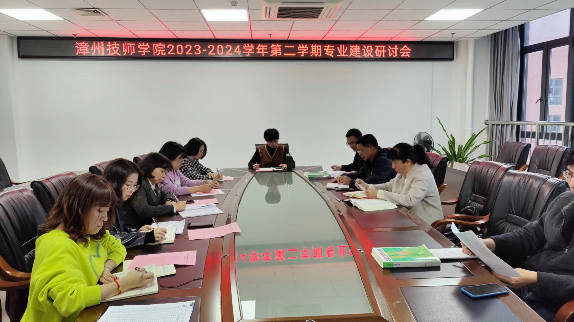 1710122943982422030.jpg 现场1.jpg