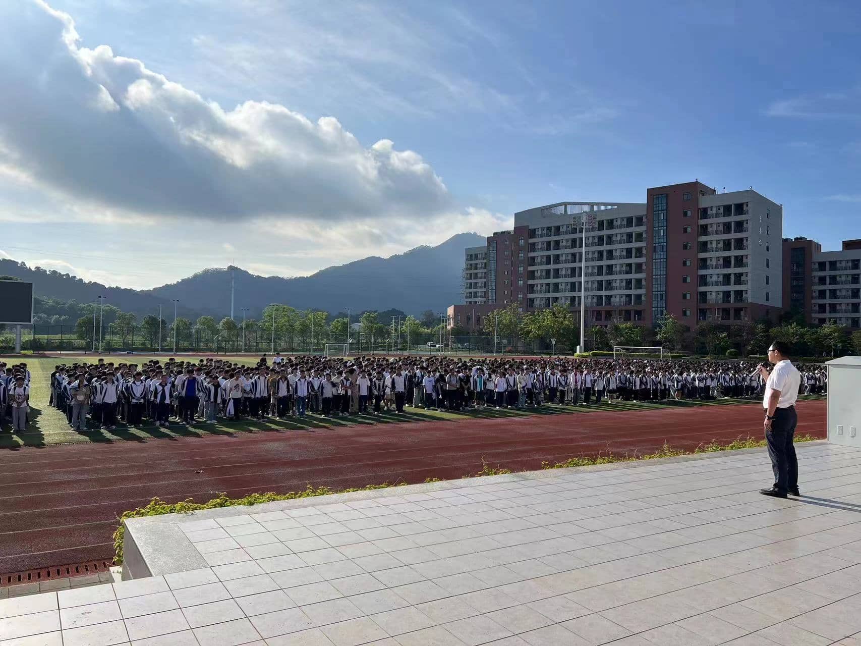 1719539957973499356.jpg 迎七一,颂党恩,记使命,学技能---国旗下讲话2.jpg